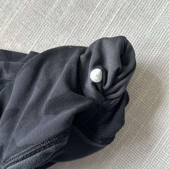 Women’s Lululemon High Rise Align Crop Yoga Pants - Picture 4 of 4